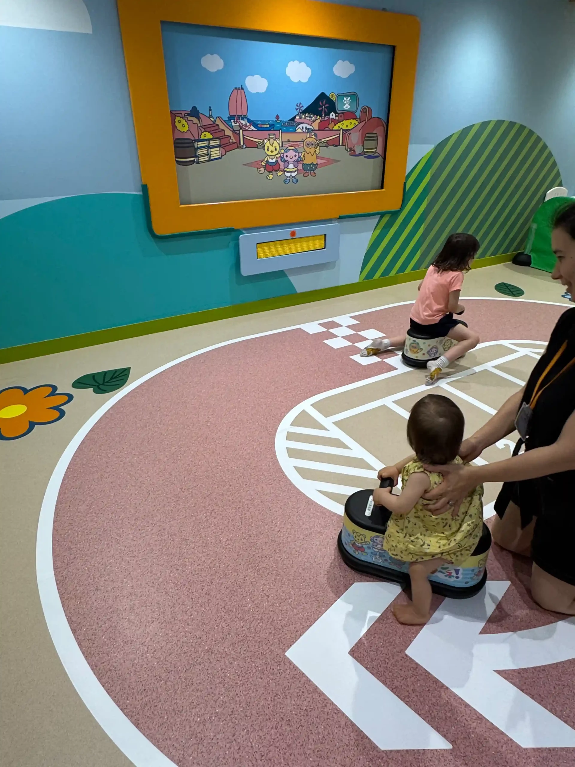 Circuit de voitures pour les tout-petits à Nicohapi Kids