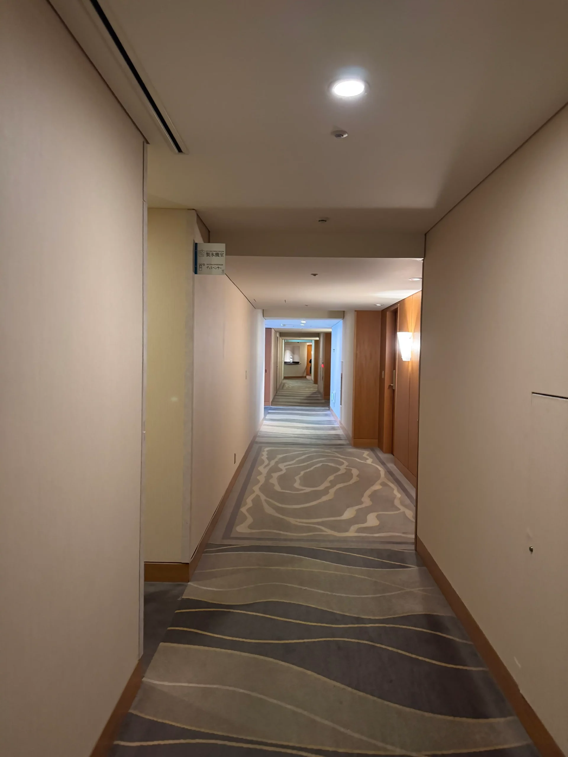 Couloirs propres et spacieux du Bay Hotel Tokyu Yokohama 24 étages