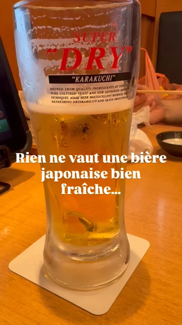 Rien ne vaut une bière bien fraîche et un plateau de sushis, le midi à Tokyo 🍺🍣

📍 Akabane, Tsukiji Nihonkai 
💴 2500 yens par personne (13 euros)

Hashtags (5 à 8 suffisent)
#tokyo #vieaujapon #japonfrance #sushi #bierejaponaise izakaya tokyofood expatjapon